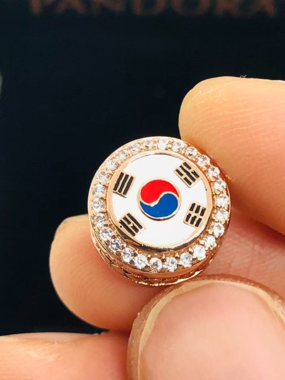 ✨🔥Rare Pandora South Korea Exclusive Country Sparkling Flag Charm rose gold